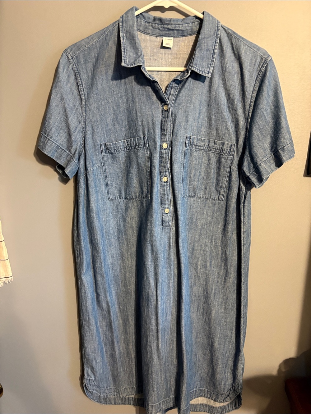 Old Navy Light Blue Chambray Short-Sleeve Shirt Dress